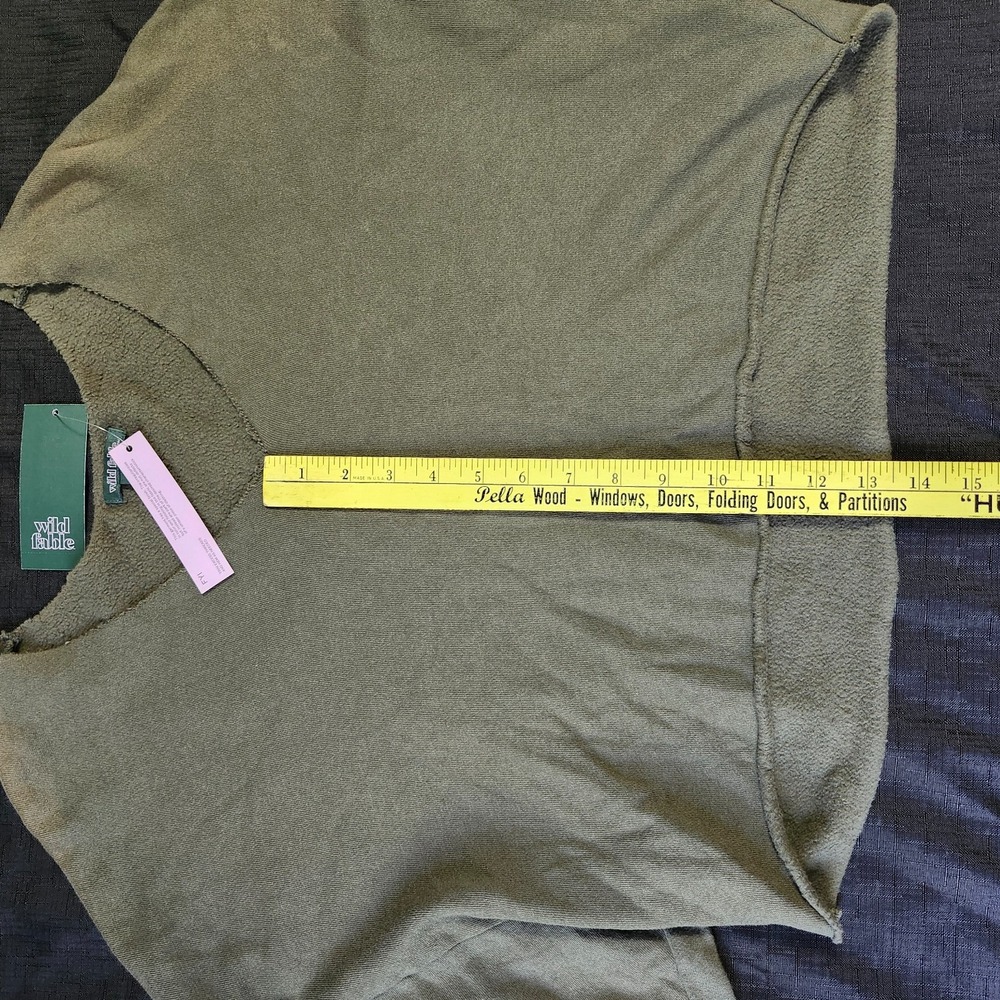 NWT Wild Fable Olive Green "cut" Cropped Sweatshirt Size M - Picture 11 of 16
